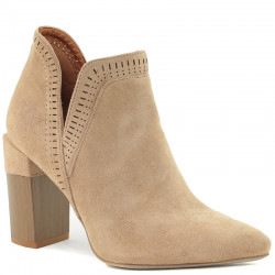 Beżowe botki zamszowe szpic