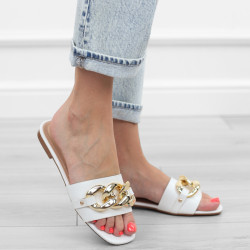 Białe klapki damskie...