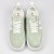 damskie-mietowe-sneakersy-biae-na-platformie-zielo