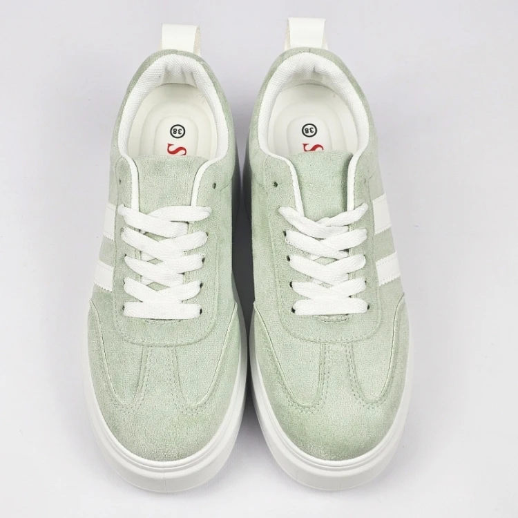 damskie-mietowe-sneakersy-biae-na-platformie-zielo