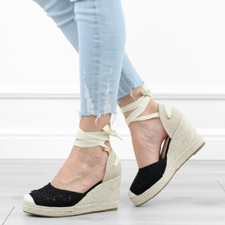 czarne-espadryle-damskie-na-koturnie-wiazane-sanda