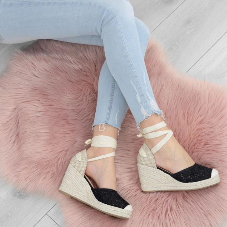 czarne-espadryle-damskie-na-koturnie-wiazane-sanda