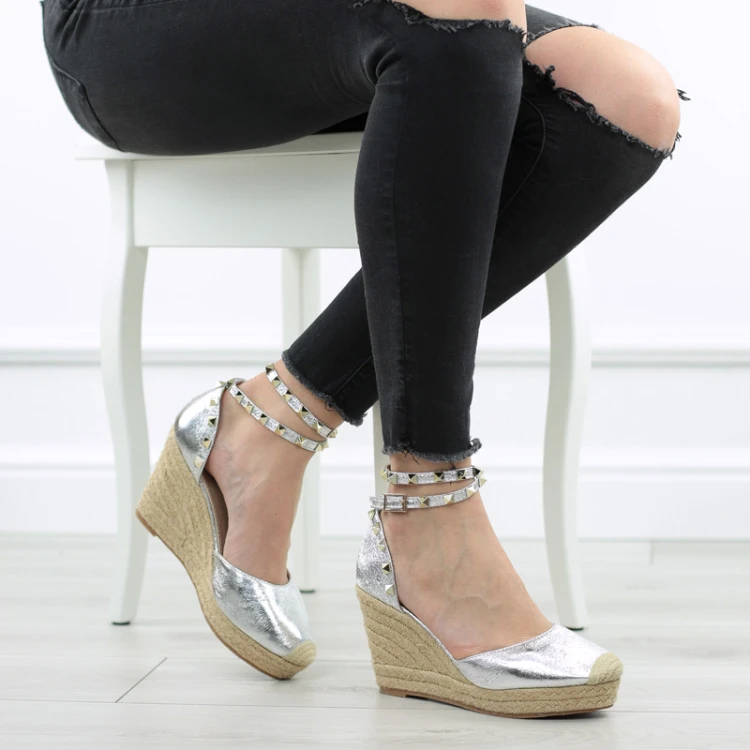 srebrne-sanday-damskie-na-koturnie-espadryle-metal