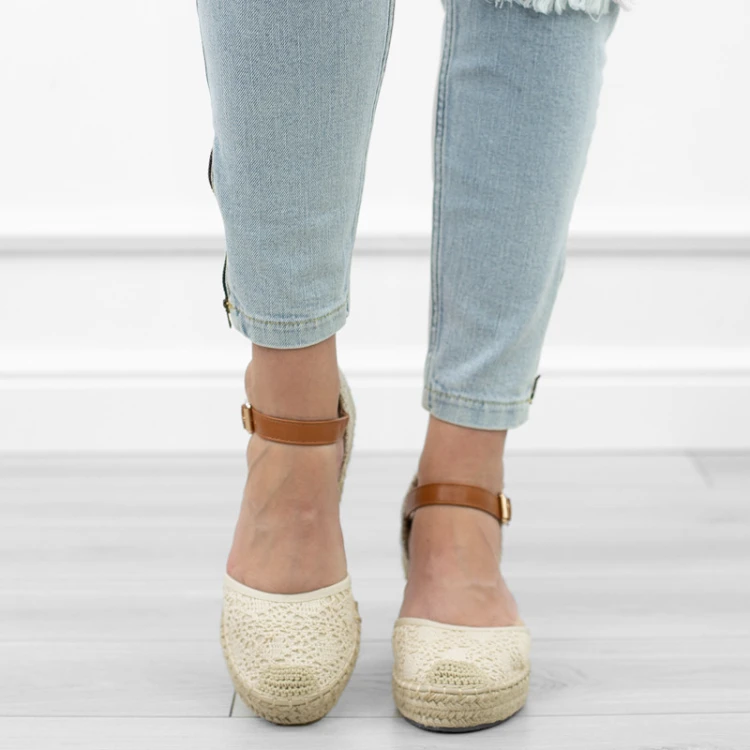 bezowe-sanday-damskie-espadryle-na-koturnie-azurow