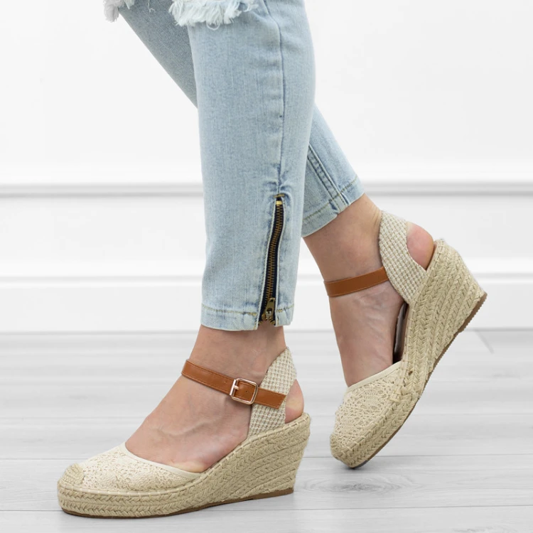 bezowe-sanday-damskie-espadryle-na-koturnie-azurow