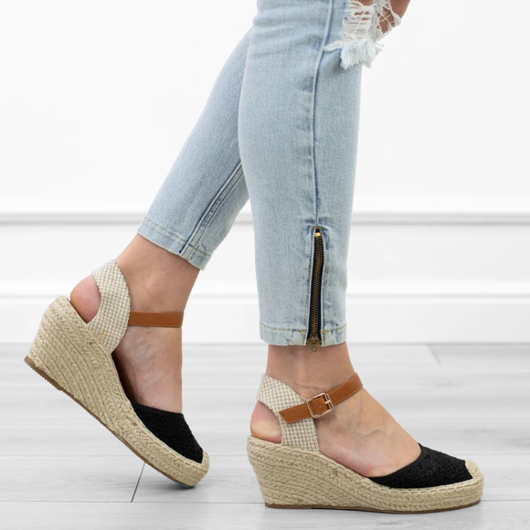 czarne-sanday-damskie-espadryle-na-koturnie-azurow