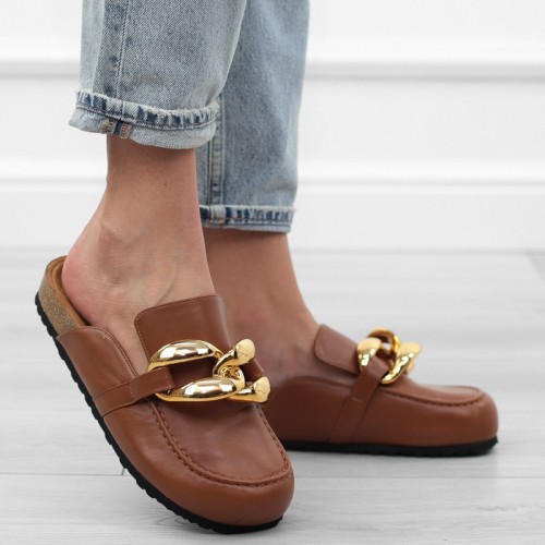 brazowe-klapki-damskie-mule-zabudowane-camel-zoty-