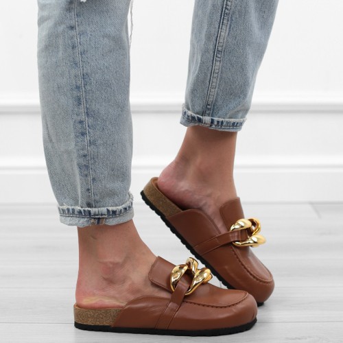 brazowe-klapki-damskie-mule-zabudowane-camel-zoty-
