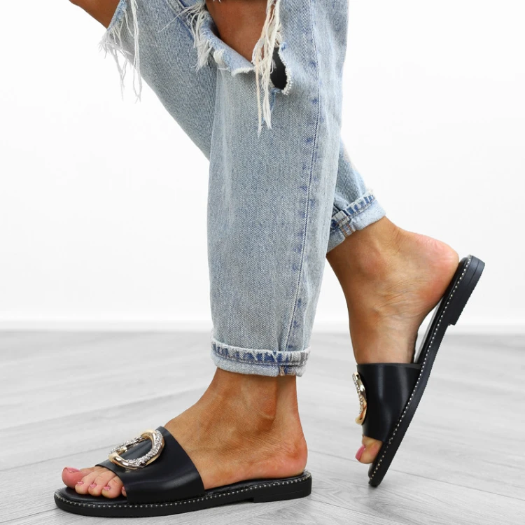 czarne-klapki-damskie-wygodne-zote