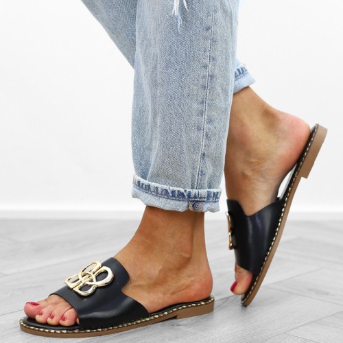 czarne-klapki-damskie-paskie-zota-klamra-miekkie-w