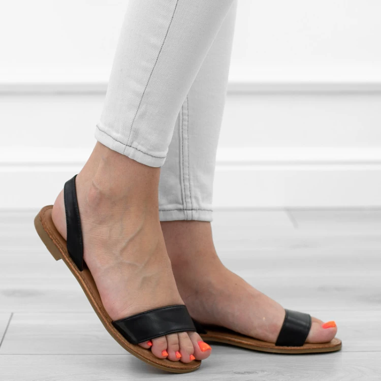 czarne-sanday-damskie-minimalistyczne-paskie-na-gu