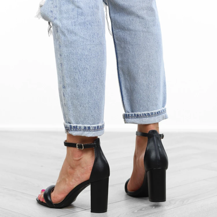 czarne-eleganckie-sanday-damskie-na-obcasie-supku-
