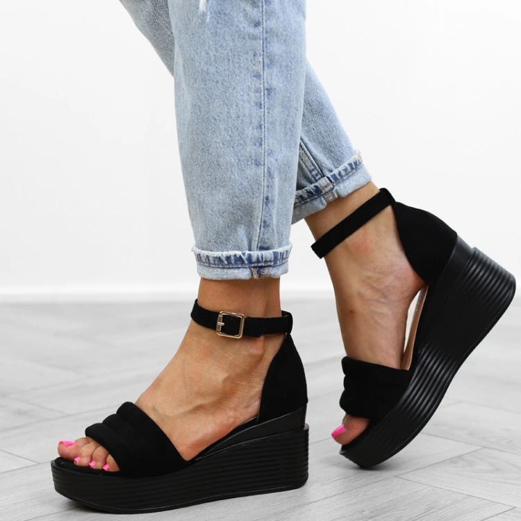 czarne-sanday-damskie-na-koturnie-wygodne-modne-i-