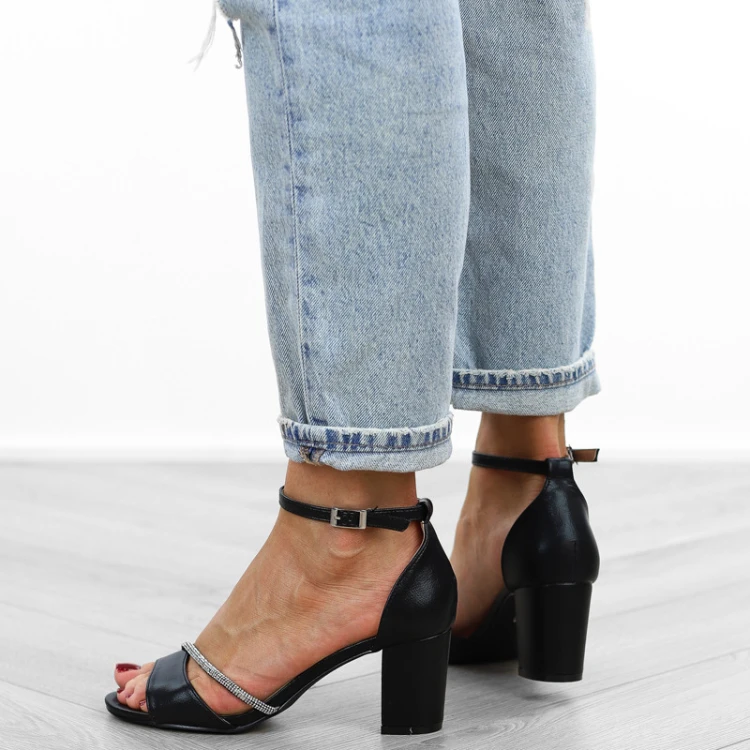 czarne-eleganckie-sanday-damskie-na-obcasie-supku-