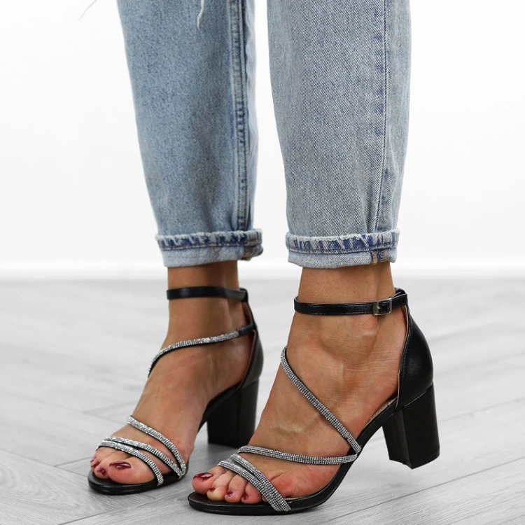 czarne-eleganckie-sanday-damskie-na-obcasie-supku-