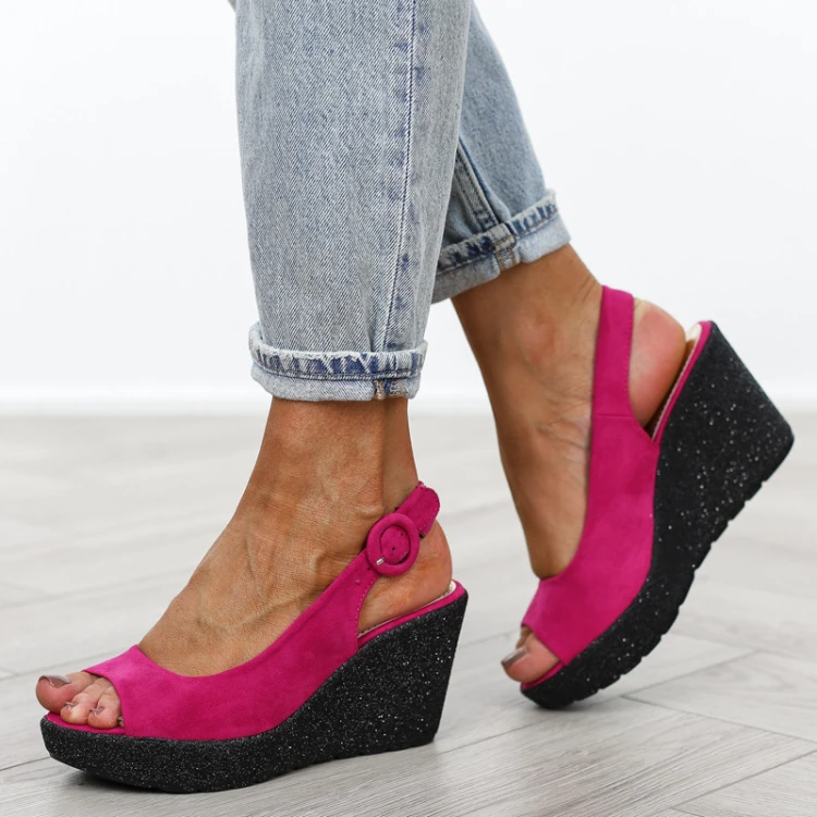 rozowe-sanday-damskie-na-koturnie-wygodne-modne-i-
