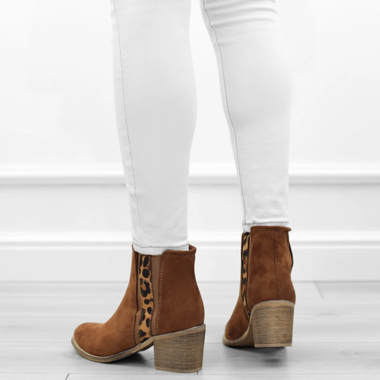 camel-botki-panterka-supek