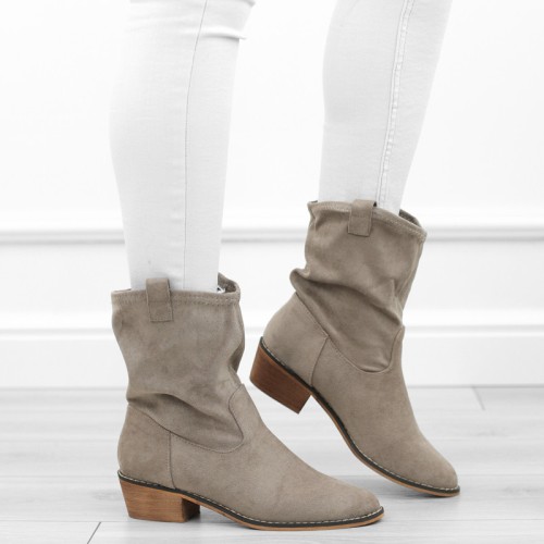 bezowe-khaki-botki-boho-zamsz