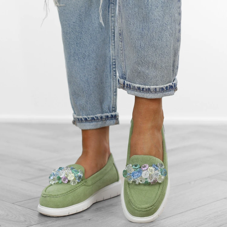 zielone-mokasyny-damskie-zamszowe-lekkie-kamienie-