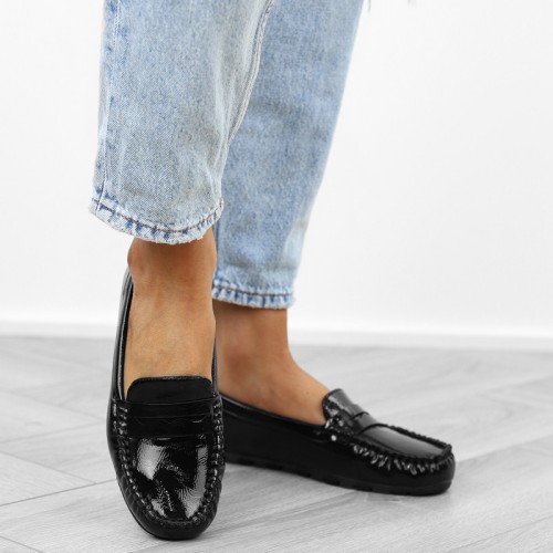 czarne-mokasyny-pobuty-damskie-lakierowane-eleganc