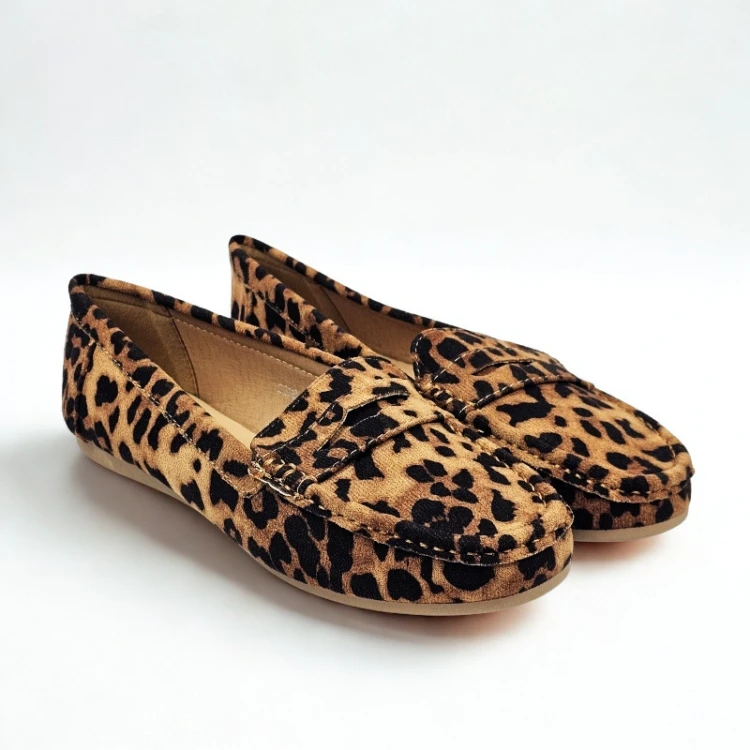 damskie-mokasyny-w-panterke-centki-zamszowe-wsuwan