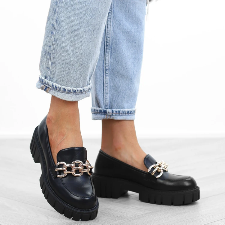 czarne-loafersy-mokasyny-pobuty-damskie-ancuch