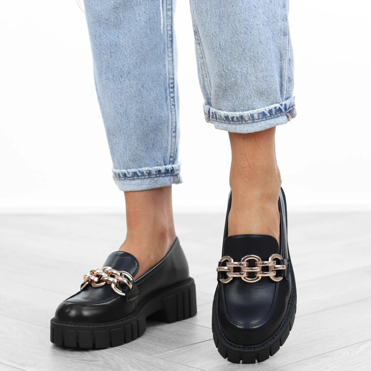 czarne-loafersy-mokasyny-pobuty-damskie-ancuch