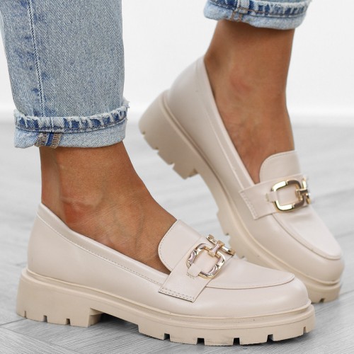 bezowe-loafersy-mokasyny-pobuty-damskie-eleganckie