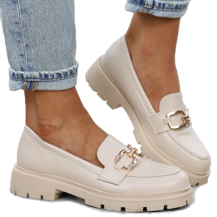 bezowe-loafersy-mokasyny-pobuty-damskie-eleganckie