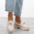 bezowe-loafersy-mokasyny-pobuty-damskie-lakierowan
