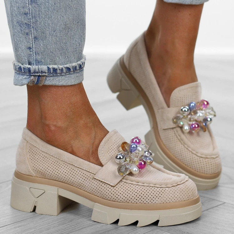 bezowe-loafersy-mokasyny-pobuty-damskie-azurowe-ka