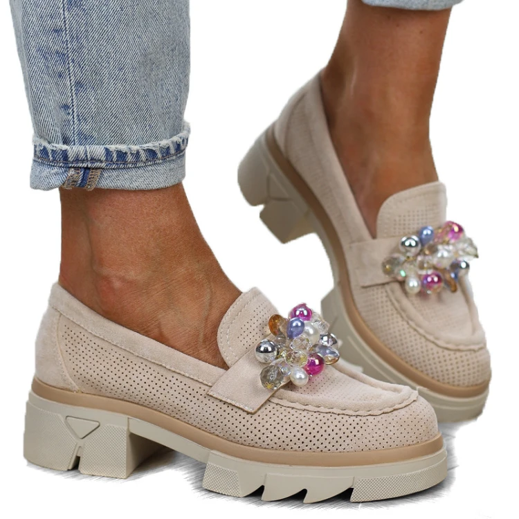bezowe-loafersy-mokasyny-pobuty-damskie-azurowe-ka