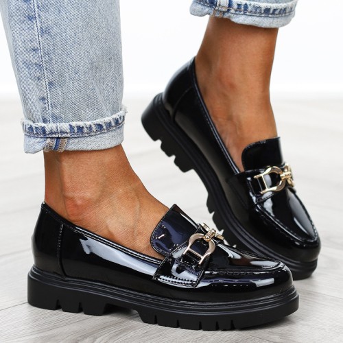 czarne-pobuty-loafersy-mokasyny-damskie-lakierowan