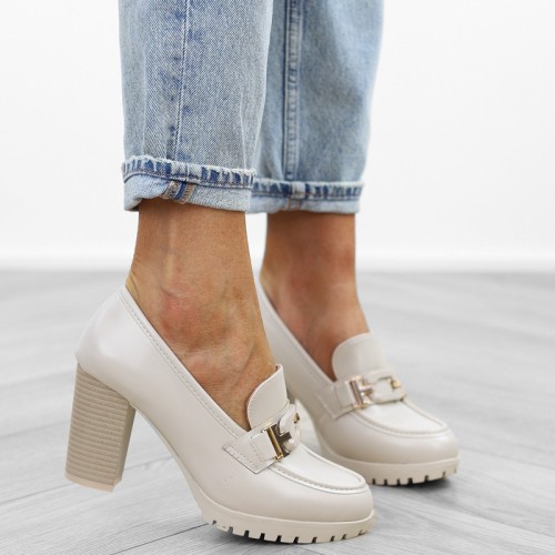 bezowe-pobuty-loafersy-mokasyny-damskie-wygodne-na