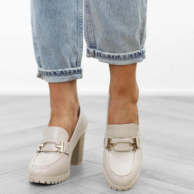 bezowe-pobuty-loafersy-mokasyny-damskie-wygodne-na