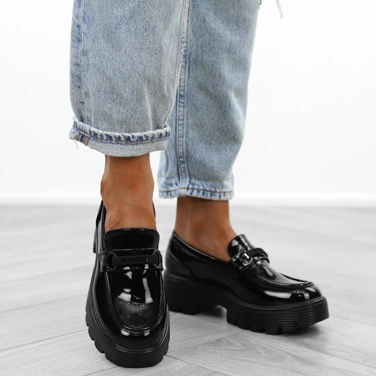 czarne-loafersy-mokasyny-pobuty-damskie-lekkie-lak