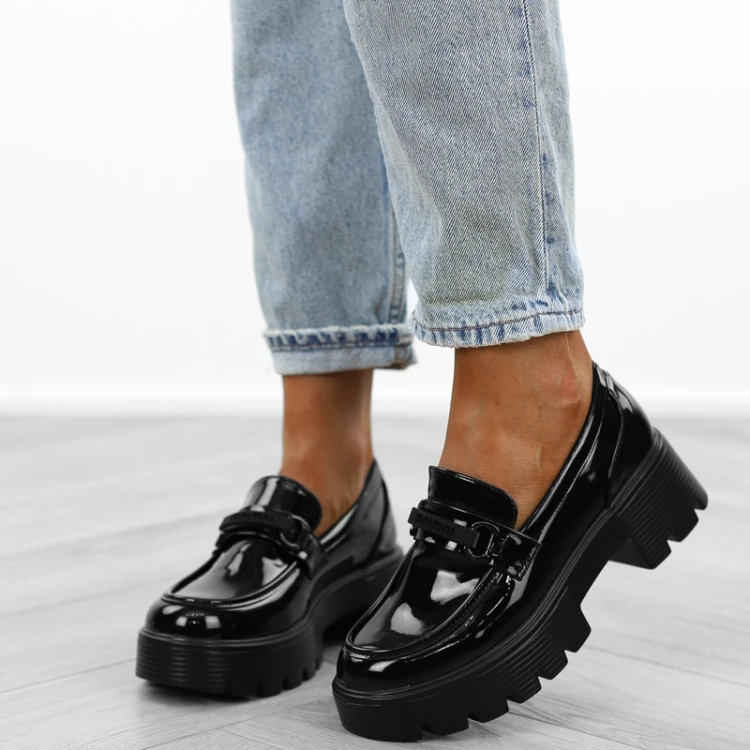 czarne-loafersy-mokasyny-pobuty-damskie-lekkie-lak