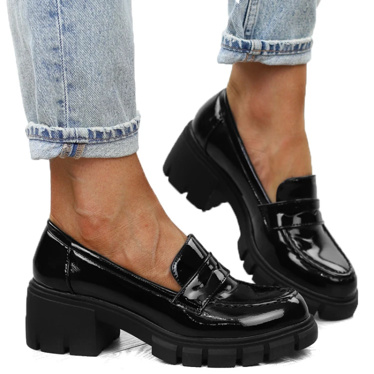 czarne-pobuty-loafersy-damskie-wygodne-supek-obcas