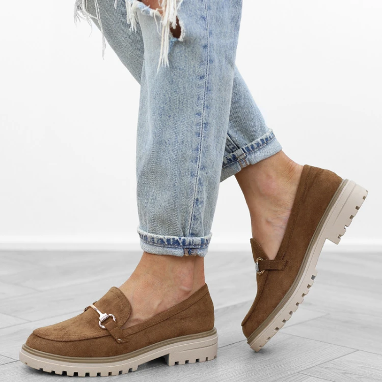 brazowe-pobuty-loafersy-mokasyny-damskie-zamszowe-
