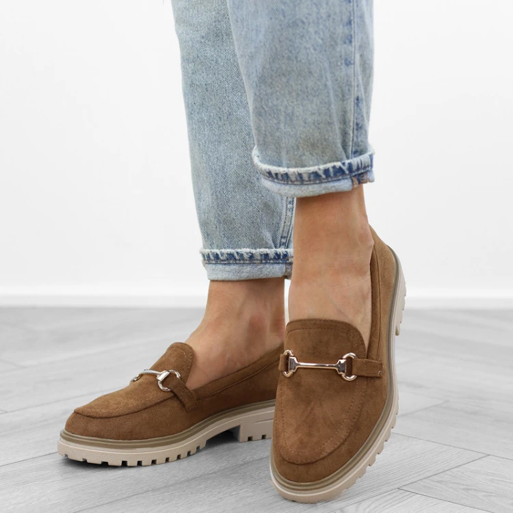 brazowe-pobuty-loafersy-mokasyny-damskie-zamszowe-