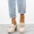 bezowe-pobuty-loafersy-damskie-lakierowane-mokasyn