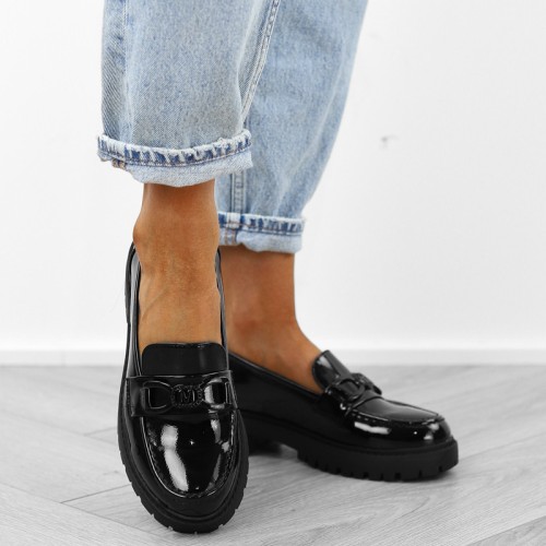 czarne-loafersy-mokasyny-pobuty-damskie-lakierowan
