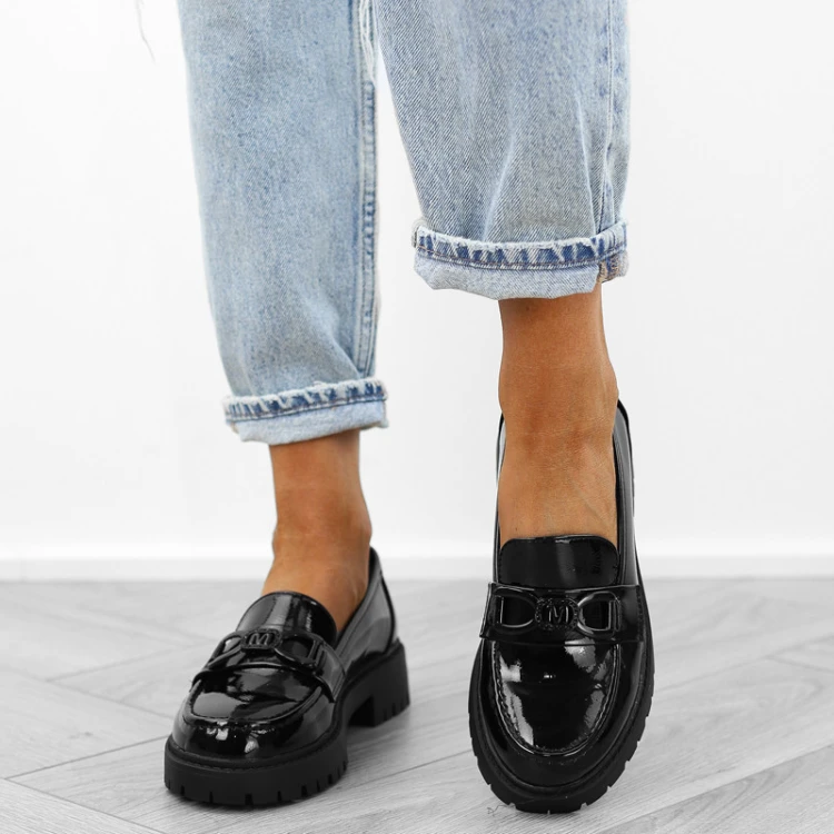 czarne-loafersy-mokasyny-pobuty-damskie-lakierowan