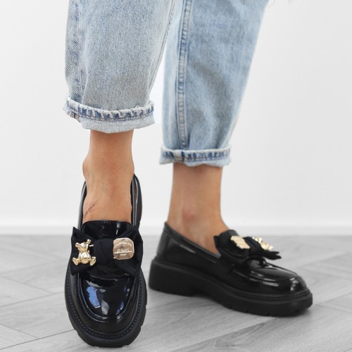 czarne-pobuty-loafersy-mokasyny-damskie-lakierowan