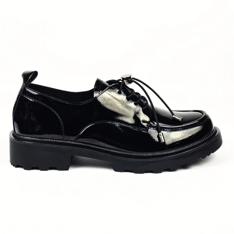 czarne-loafersy-damskie-lakierowane-eleganckie-pas