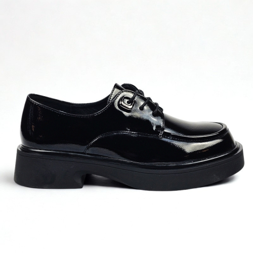 czarne-loafersy-damskie-lakierowane-eleganckie-pas
