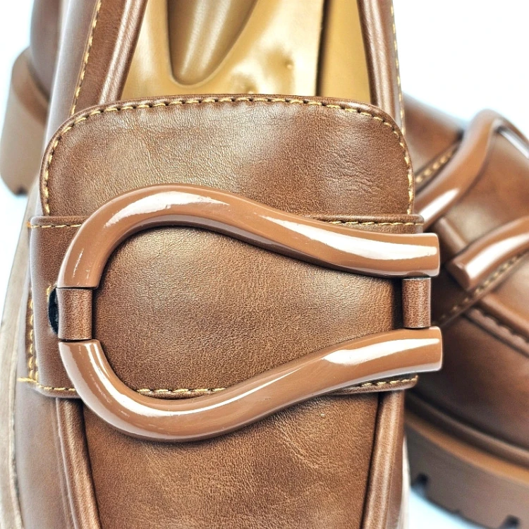 brazowe-czekoladowe-loafersy-damskie-na-paskiej-po