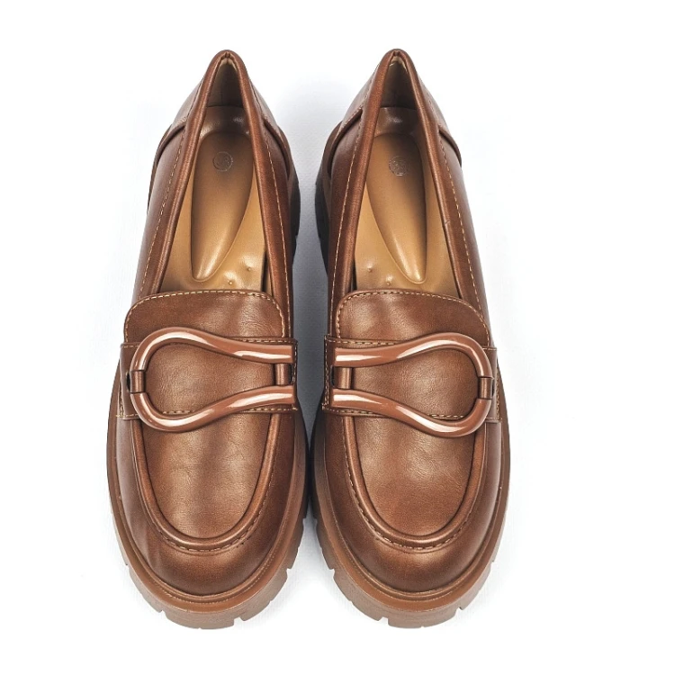 brazowe-czekoladowe-loafersy-damskie-na-paskiej-po
