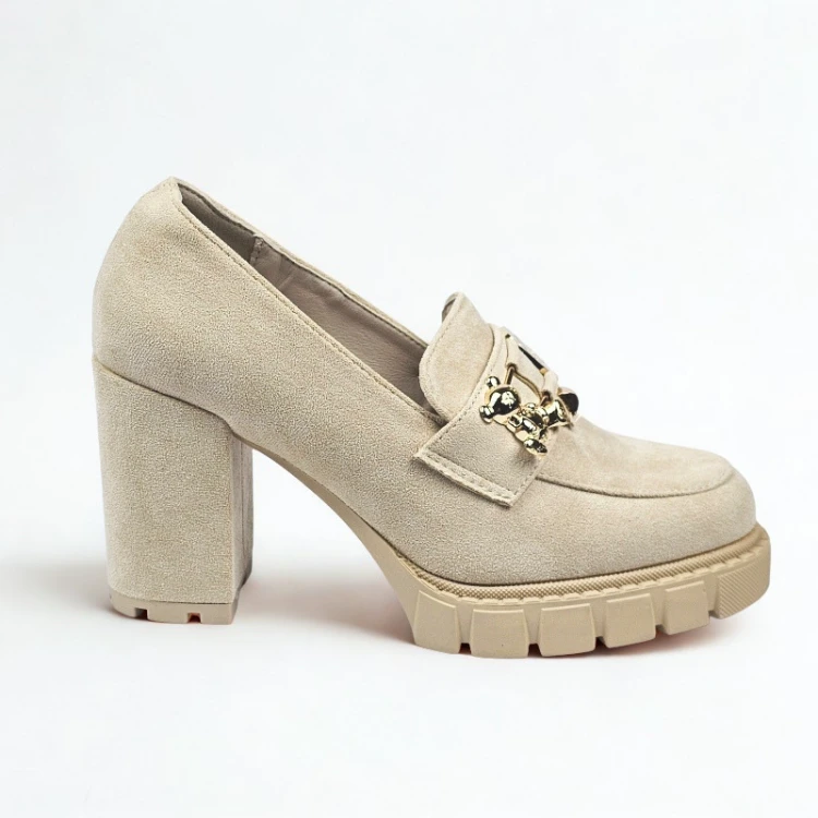 bezowe-loafersy-damskie-na-obcasie-supku-pobuty-za