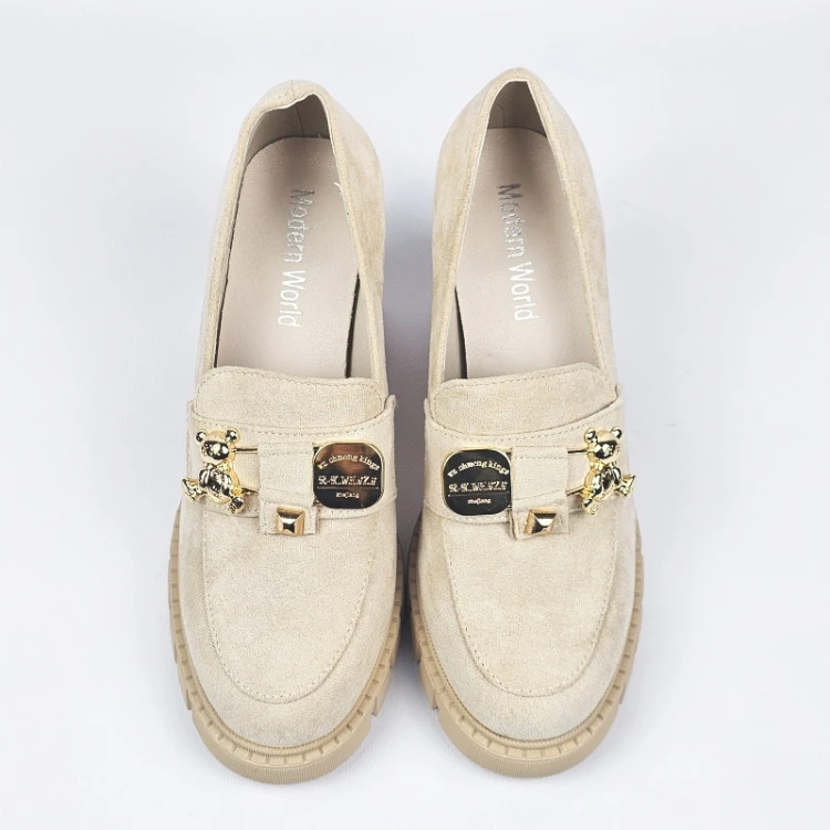 bezowe-loafersy-damskie-na-obcasie-supku-pobuty-za